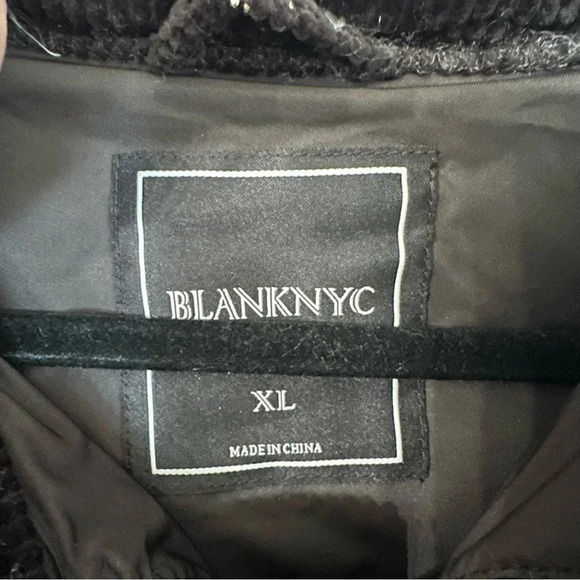 BlankNYC Men’s Black Corduroy Puffer Vest with Snap Closure & Pockets Sz XL NWT - Picture 5 of 7